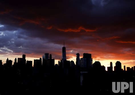 Photo: Sunset Behind One World Trade Center and the Manhattan Skyline - NYP20211022151 - UPI.com