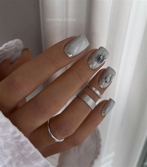 44 Amazing Glitter Nails For Fun Loving Women Hairstylery