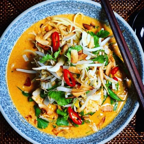 Quick Chicken Laksa Em S Food For Friends