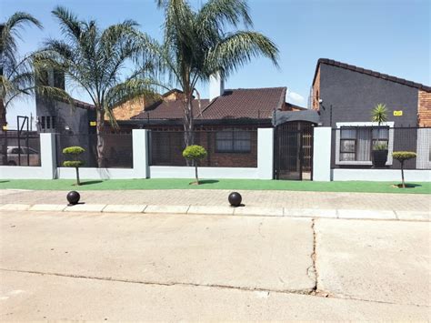 15 Bedroom House For Sale In Soshanguve Block L R1 700 000