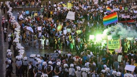 Futebol No Mundo ManifestaÇÕes Populares NÃo SerÃo Proibidas Nas