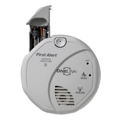 First Alert Sa Cn Interconnected Hardwire Wireless Smoke Alarm With