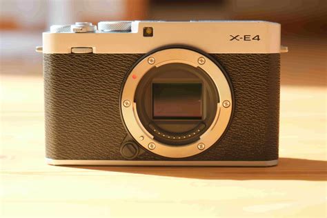 Yahooオークション Fujifilm X E4 シルバーボディ