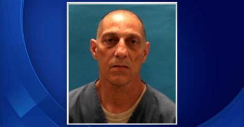 Search Continues For Escaped Inmate In South Florida Cbs Miami