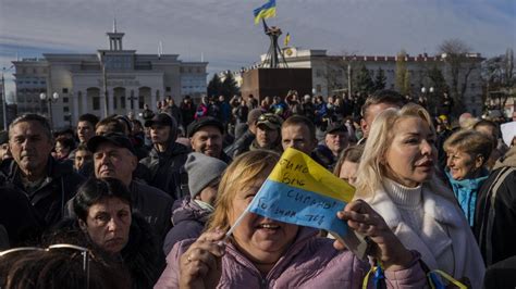 Ukraine Zelensky Dans La Ville De Kherson Reprise Aux Russes World