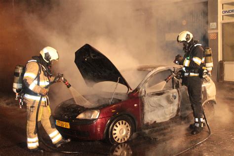 Utrechtse Brandweer Heeft Het Druk Met Autobranden