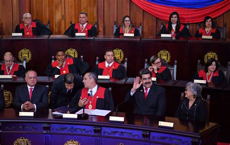 Maduro Juro Para Su Segundo Período Considerado Ilegítimo Por