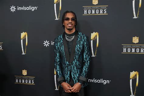 Los Commanders enfrentan un inédito desafío al final de la temporada