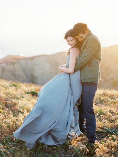 12 Engagement Photo Ideas That Are Wonderfully Extra Prenuptial Photoshoot Pre Wedding