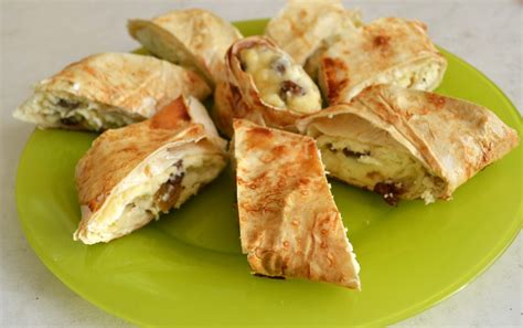 Вкусный лаваш с творогом в духовке - рецепт приготовления