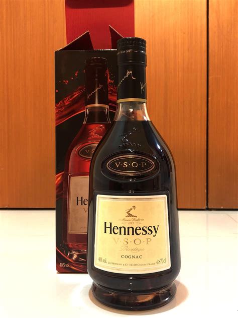 Hennessy VSOP Cognac 700ml, Food & Drinks, Beverages on Carousell