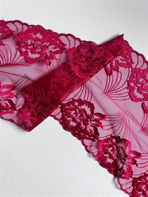 Pizzo Ricamato Floreale Rosso Per Creare Completini Di Lingerie Handmade Su Misura Etsy