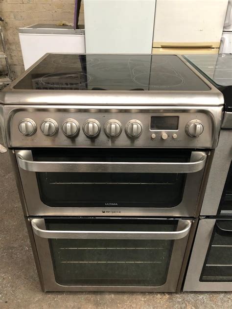 Hotpoint Free Standing Electric Ceramic Cooker 60cm Width Double Oven Stainless Steel Twin