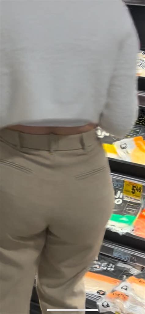 Hot Blonde PAWG At The Store Today Tight Jeans Forum
