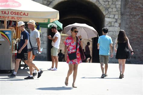 DANAS PRETEŽNO SUNČANO I TOPLO Temperatura do 33 stepena posle podne