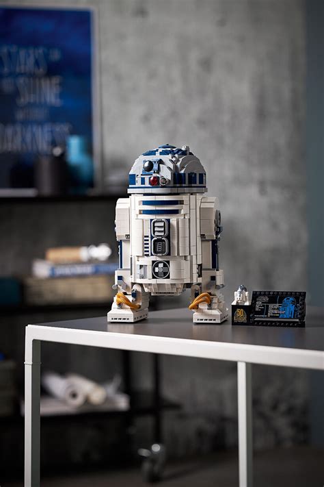 Lego Star Wars R2 D2 Set — Build The Galaxys Most Lovable Drone With 2314 Pieces