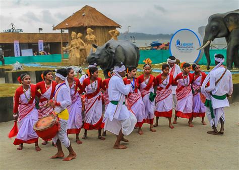 10 Best Group Folk Dances In Indian States