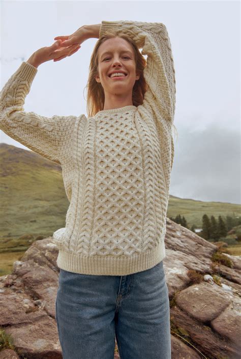 Aran Wool Womens Sweater Cream Aran Woollen Mills