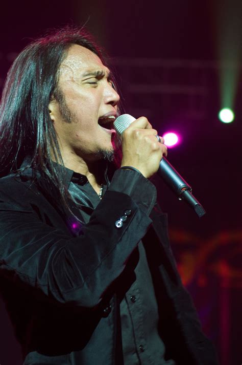 Arnel Pineda | Journey Band Wiki | Fandom