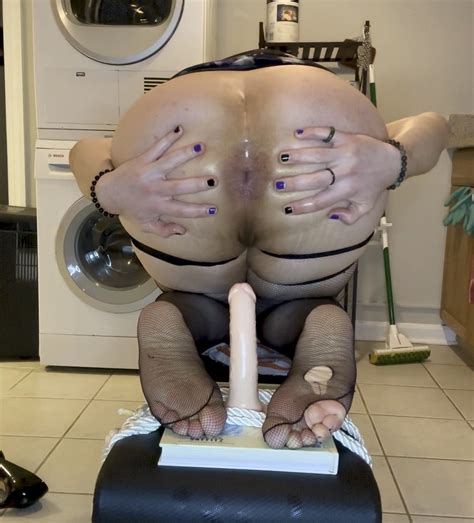 Curvy Sissy Riding A Dildo Ass To Mouth ThisVid 日本語で