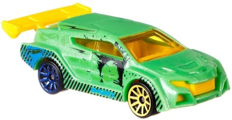Количка с променящ се цвят Hot Wheels Colour Shifters Loop Coupe