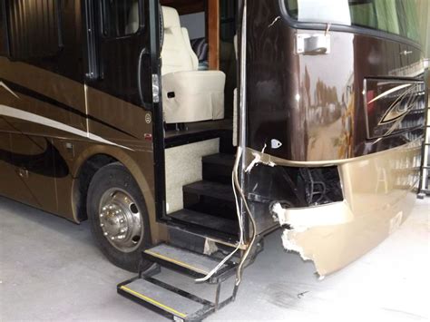 Rv Collision Repair Cap Damage Unlimited Collision And Rv