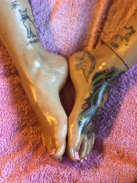 Your Cock Would Look Perfect Between My Feet Nudes FootFetish NUDE PICS ORG