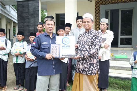 Distribusi Wakaf Al Quran Hasmi Peduli Ke Ponpes Miftahul Huda