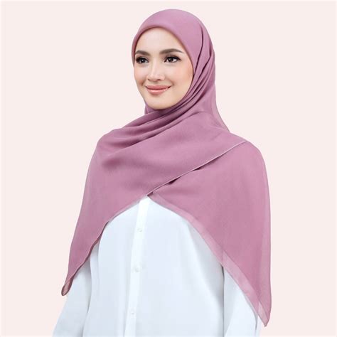 Tudung Fazura Mutiara Ungu