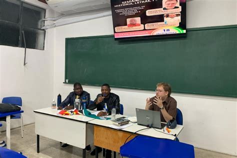 Faculdade Dehoniana Alunos De Teologia Participam De Mesa Redonda