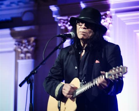 Rodriguez, ‘Sugar Man’ singer with an aura of mystery, dies at 81 - The ...