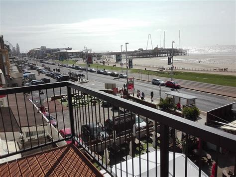 THE BEACH HOTEL AND APARTMENTS - Prices & Lodge Reviews (Blackpool, England)