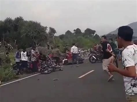 Viral Video Pembalap Liar Tabrak 2 Pengendara Motor Di Jember Okezone