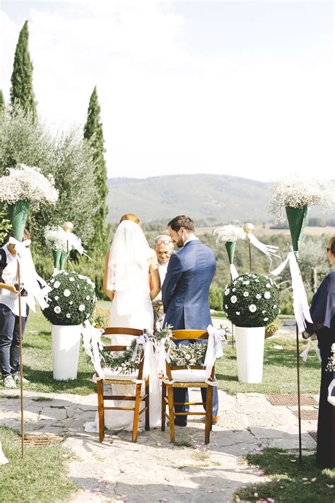 Wedding in a Farmhouse in Tuscany by Italian Wedding Designer