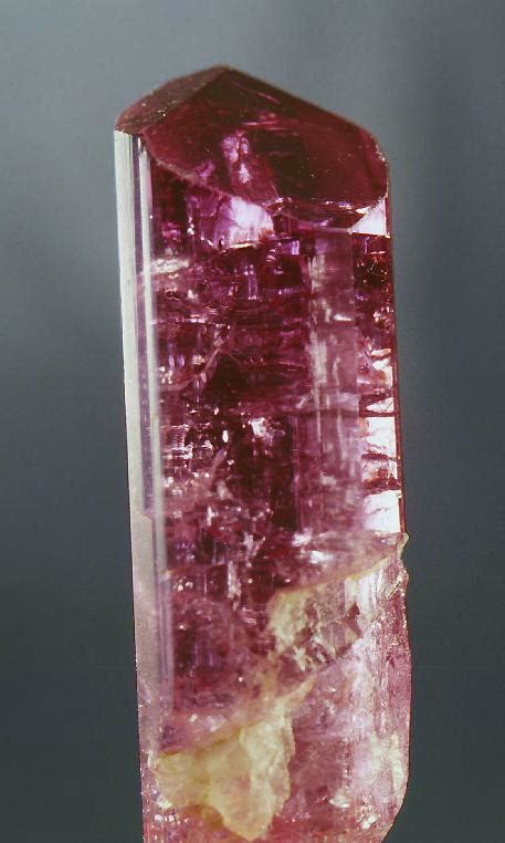Рубеллит (малиновый турмалин), Rubellite, Rubellit, Rubellite • Mineral ...