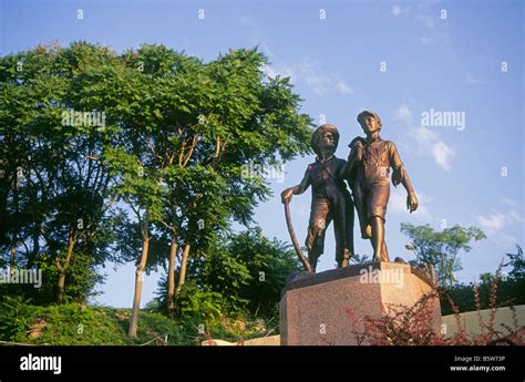 Huckleberry Finn High Resolution Stock Photography And Images Alamy