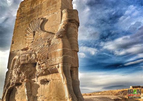 Persepolis Museum (The Achaemenid Museum) Photo Gallery, Iran Tourism ...