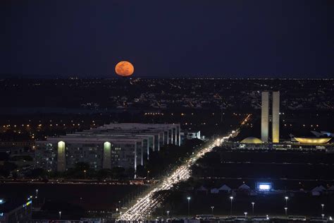 AMÉRICA LATINA Las Capitales de América Latina As Capitais da América Latina