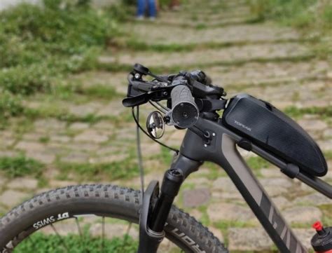 The Universal Bike Handlebar Mirror That Lets You Move Forward And Look