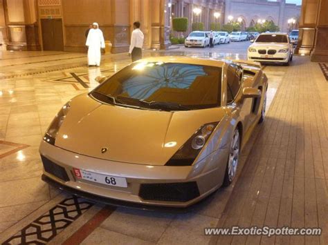 Lamborghini Gallardo spotted in Abu Dhabi, United Arab Emirates on 08 ...