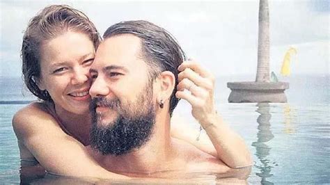 Burcu Biricik ve eşi Emre Yetkin karın tadını böyle çıkardı Son