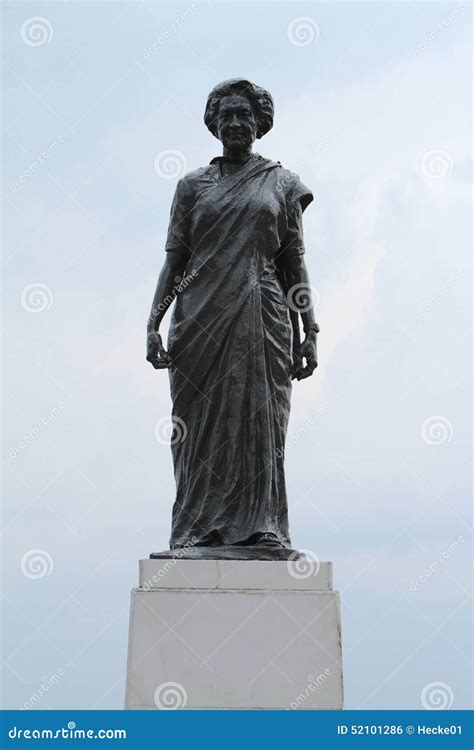 Indira Gandhi Statue in Shimla India Editorial Photo - Image of gandhi ...