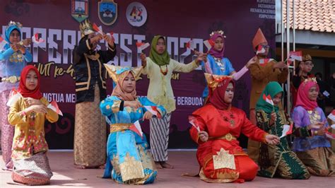 Ratusan Siswa Smpn Ungaran Tampilkan Pentas Seni Dan Aneka Budaya