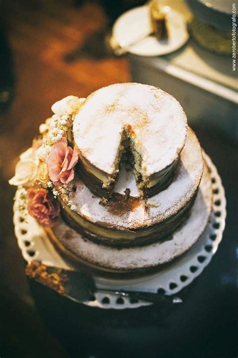 Bolos semi naked a nova tendência do famoso naked cake