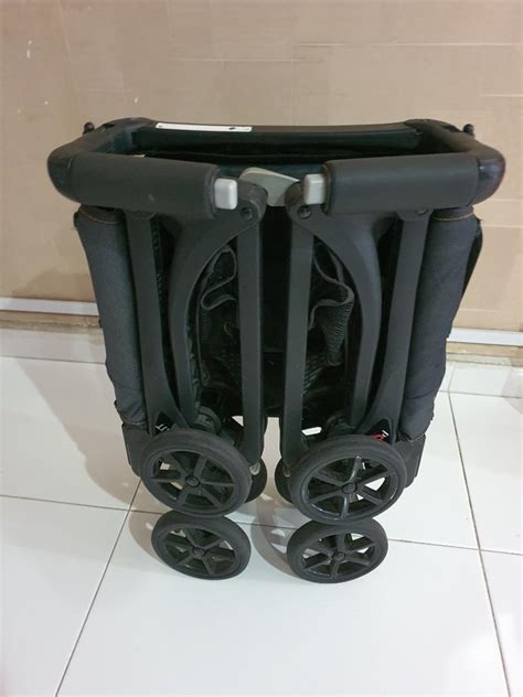 Geoby Pockit stroller, Babies & Kids, Going Out, Strollers on Carousell