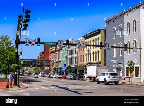 Lexington kentucky people downtown hi-res stock photography and images ...