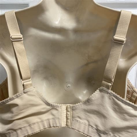 Nwot Elila 1301 Embroidered Full Coverage Microfiber Wireless 46 B Nude Bra Ebay