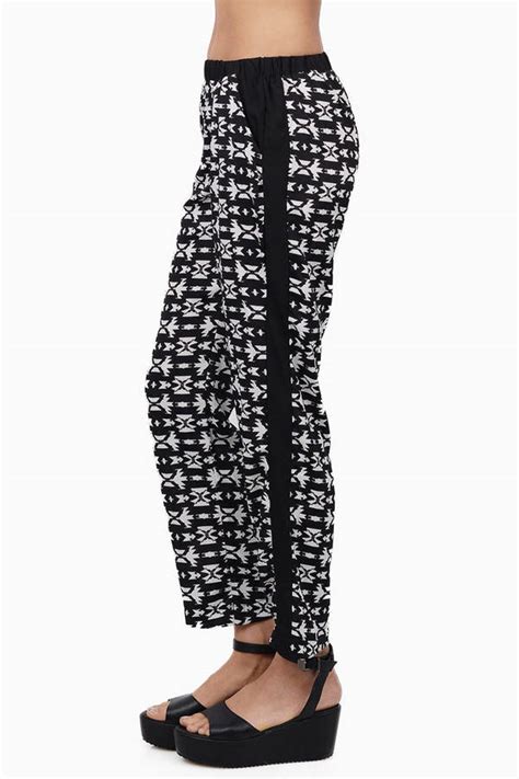 Black Pants Jogger Pants Black And White Print Pants 11 Tobi Us