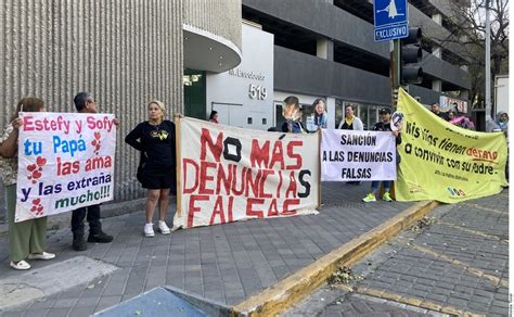 Protestan En Monterrey Para Exigir Convivencia Con Sus Hijos