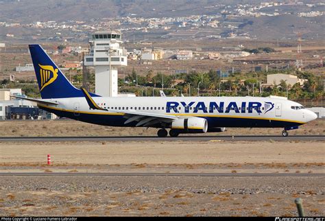 EI EKO Ryanair Boeing 737 8AS WL Photo By Luciano Fumero Labrador ID